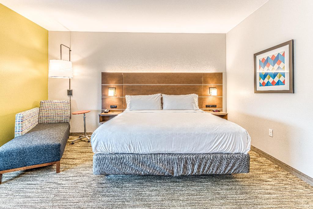 Holiday Inn Express and Suites Rantoul