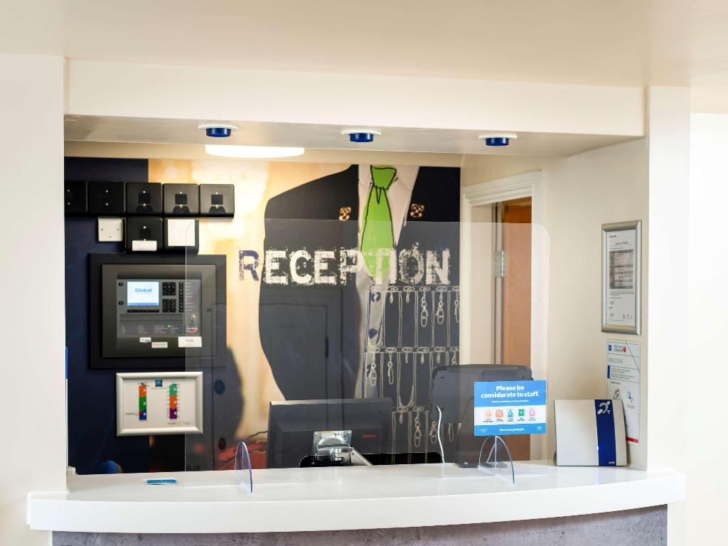 go2 Glasgow Cumbernauld Hotel - Lobby