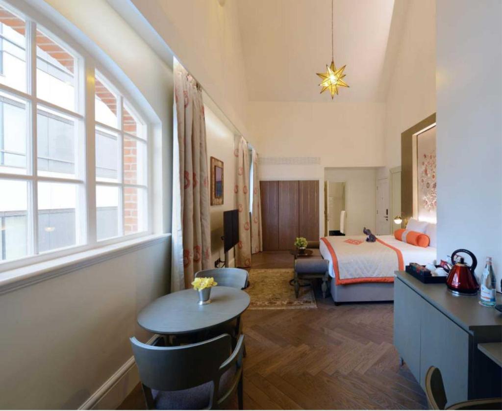 The Lalit London photo 38