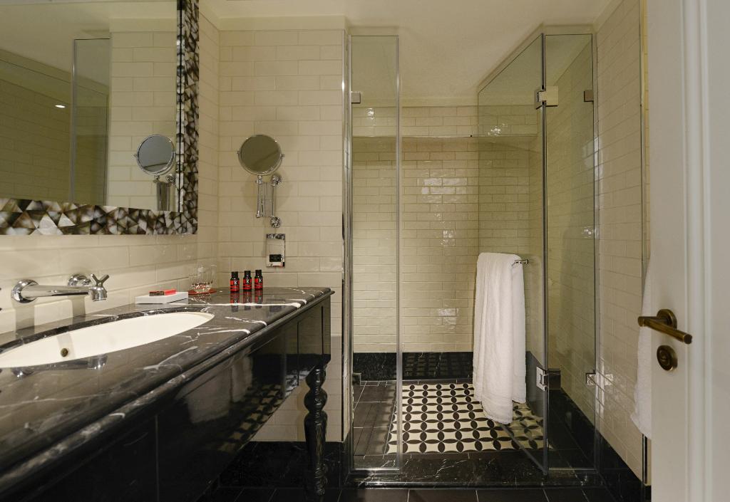 The Lalit London photo 104