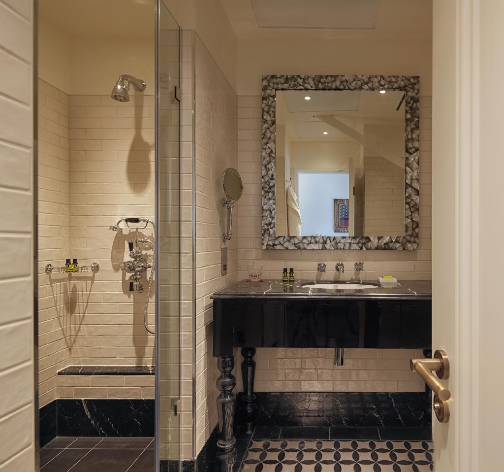 The Lalit London photo 6