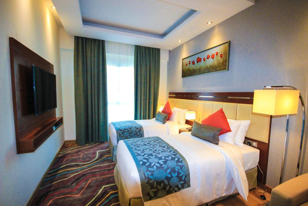 hotel-thumb