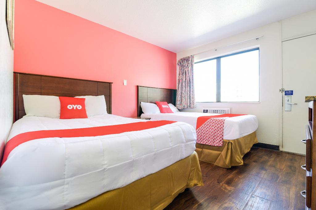 Hotel South Bend - Campus