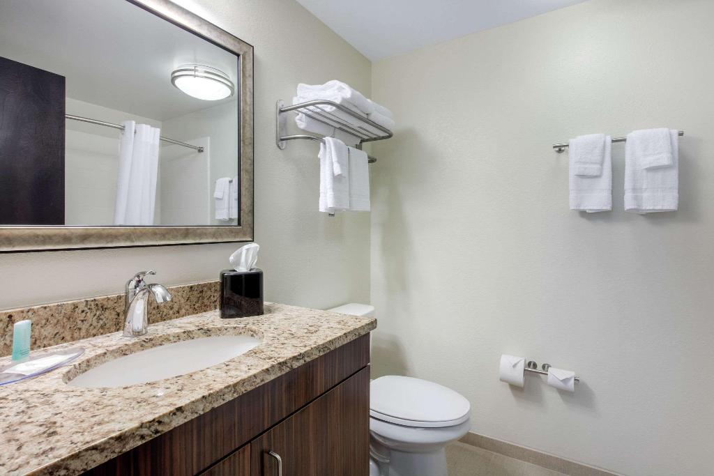Mainstay Suites St. Louis Airport
