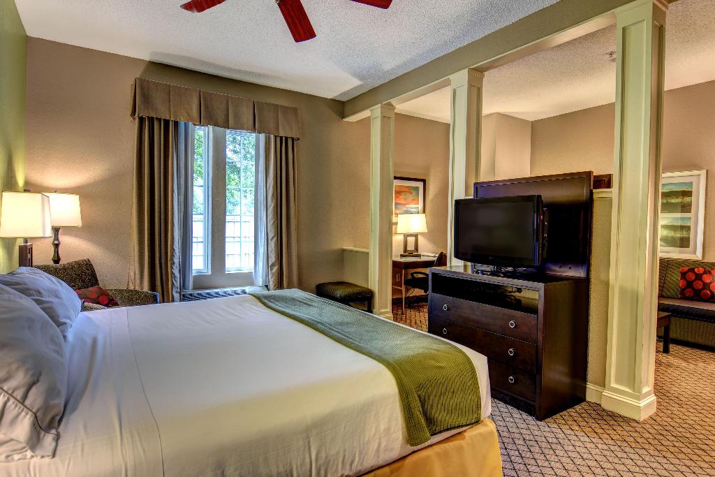 The Inn at River Landing