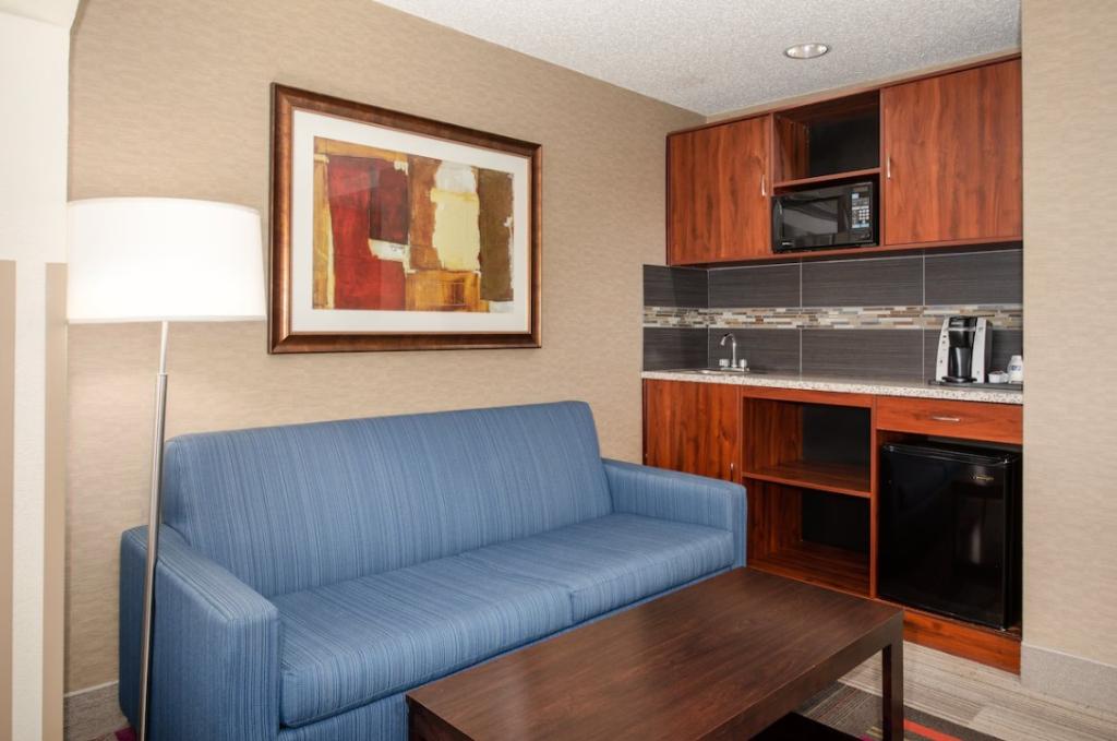 Holiday Inn Express and Suites Denver SW-Littleton