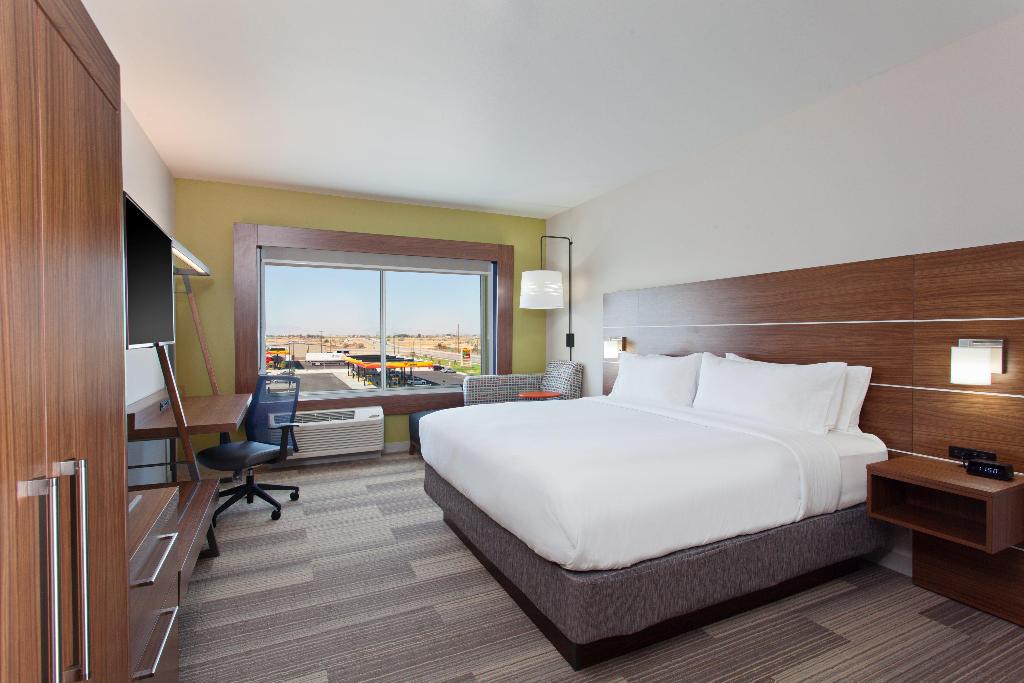 Holiday Inn Express Suites Brigham City North Utah