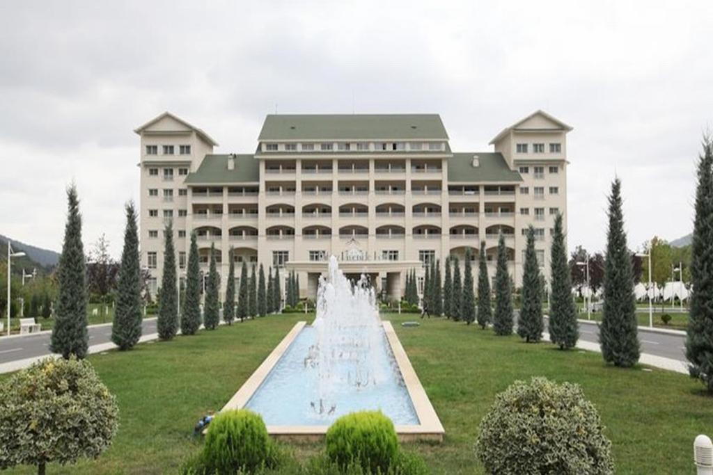 Qafqaz Riverside Hotel