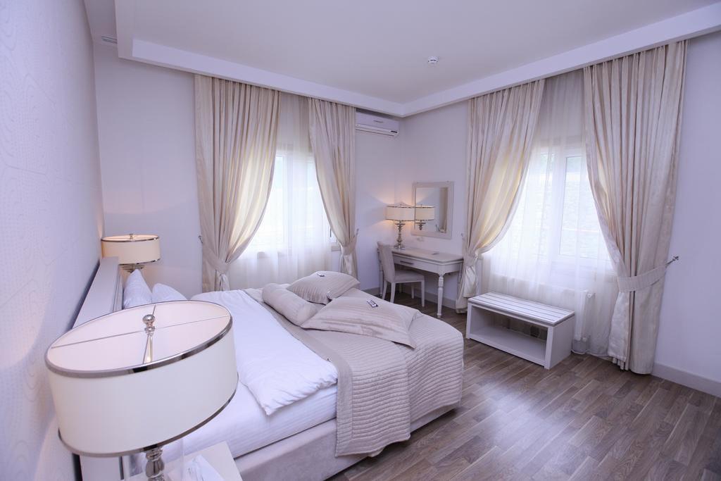 Qafqaz Riverside Hotel