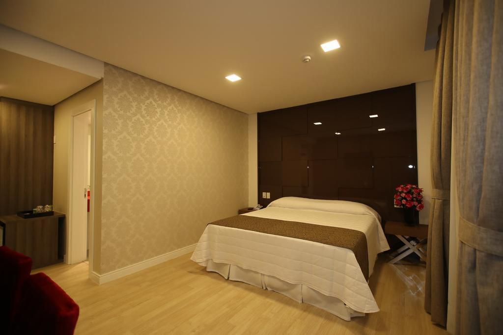 Holiday Business Chapeco