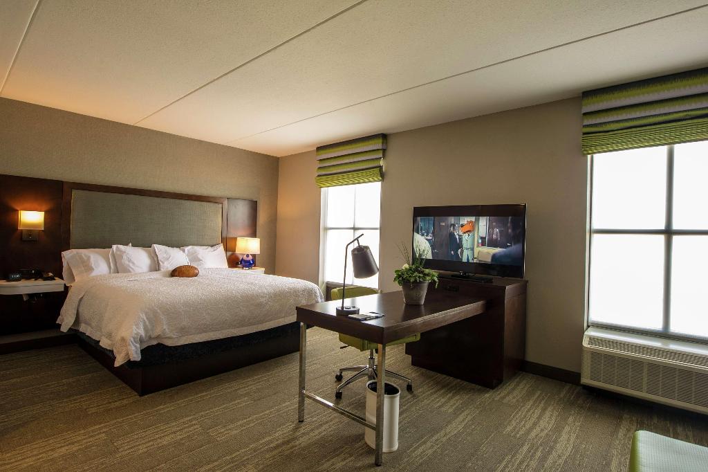 Hampton Inn & Suites Foxborough -Mansfield