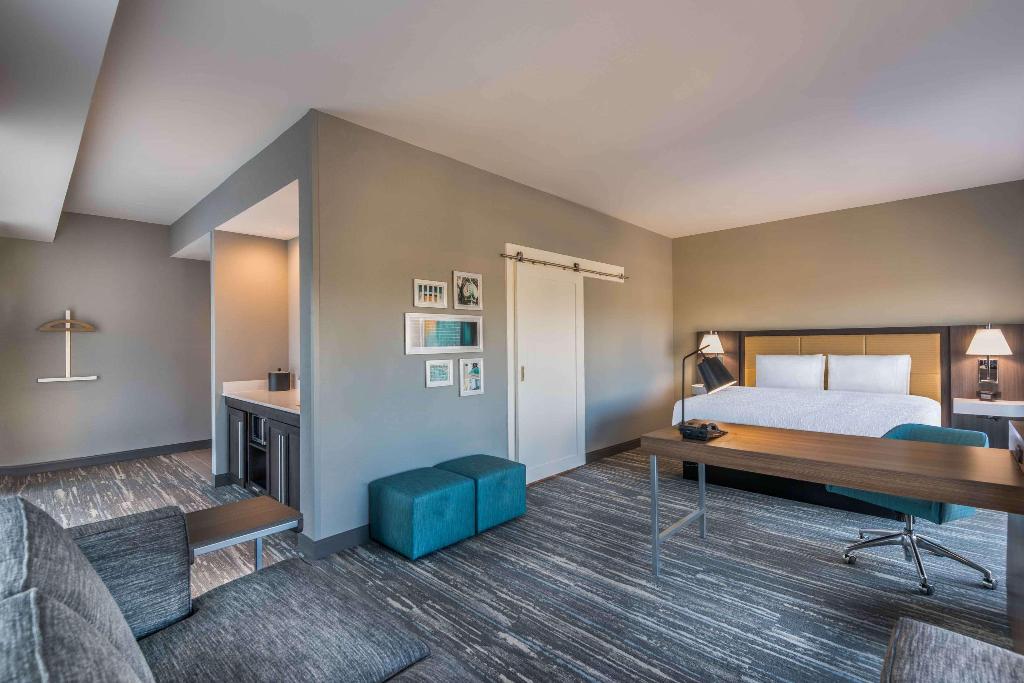 Hampton Inn & Suites Tallahassee CapitolUniversity