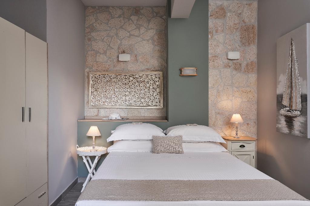 Mirabilia boutique hotel