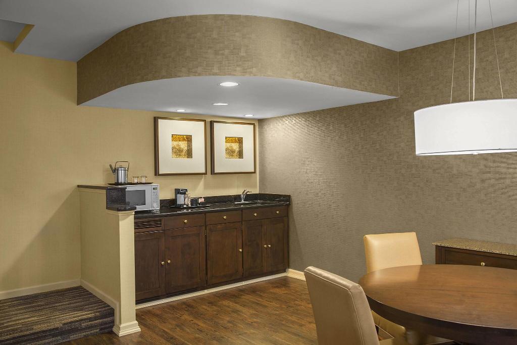 Sheraton Suites Akron Cuyahoga Falls