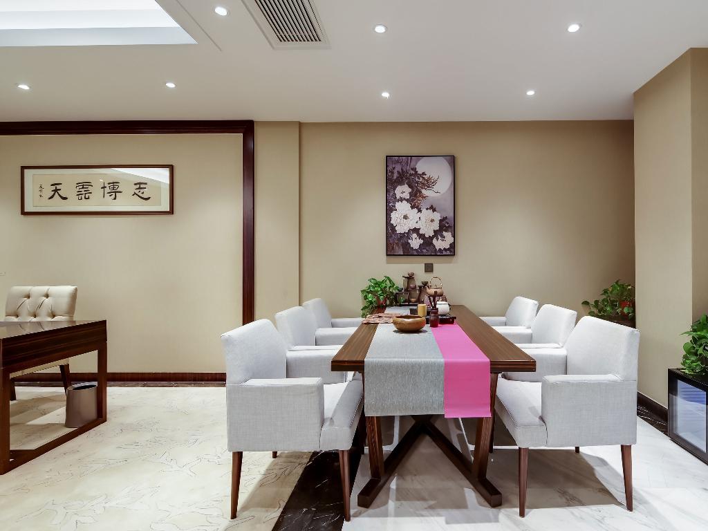 Ibis Styles Nanjing Kylin Gate