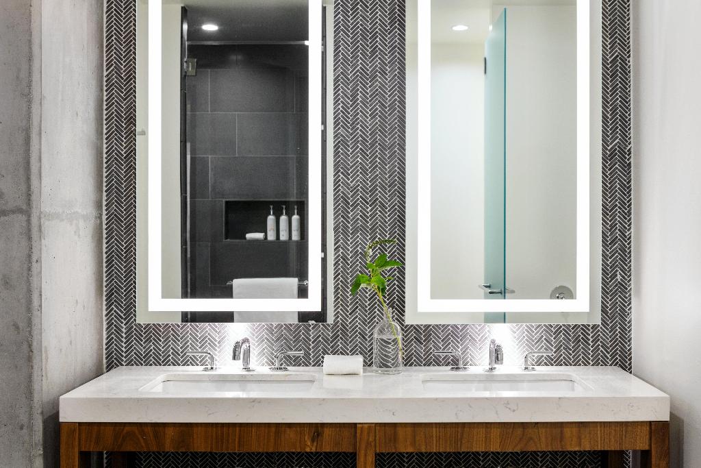 Limelight Hotel Denver