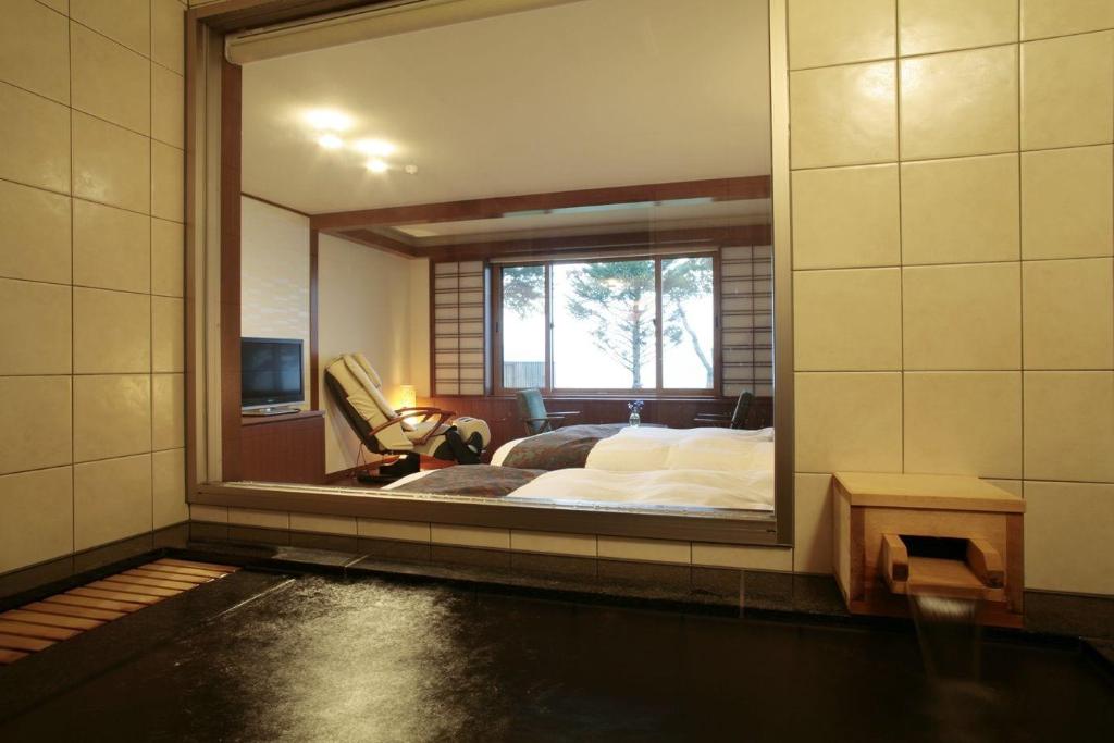 Lakeside Villa Suimeikaku
