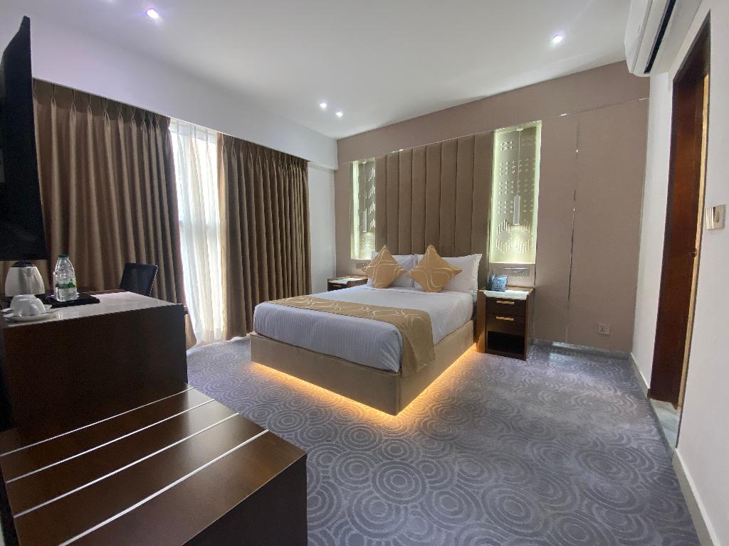 Unique Regency Hotel