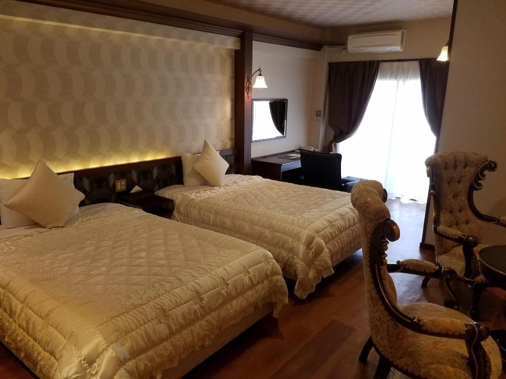 Yufuin Besso Shikisai Hotel