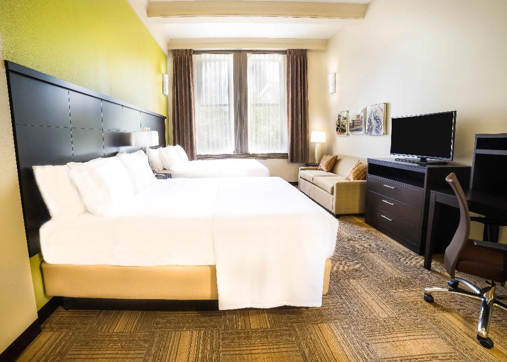 Staybridge Suites Baltimore - Inner Harbor