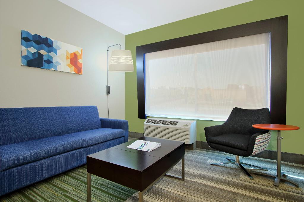 Holiday Inn Exp & Sts Brookshire - Katy Freeway