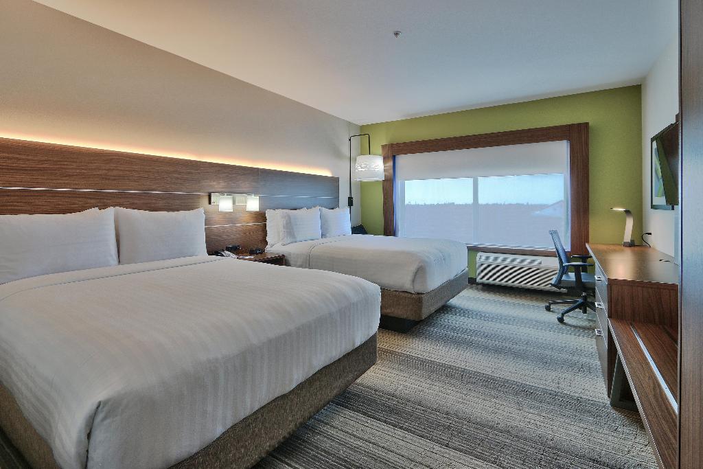 Holiday Inn Express Suites Houston East Beltway 8