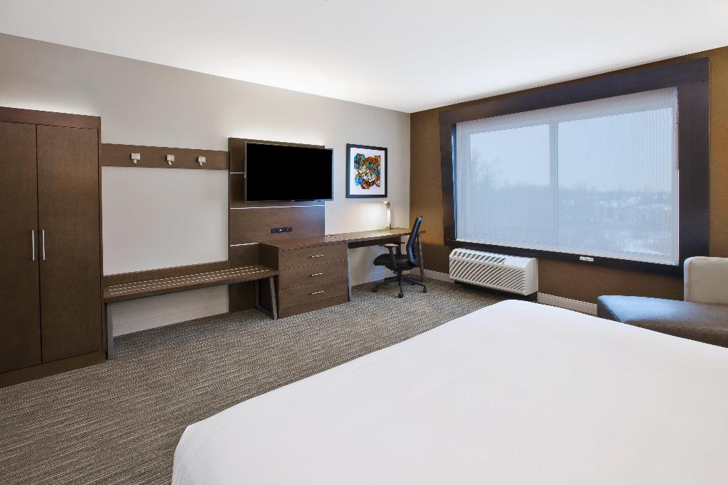 Holiday Inn Express Suites Okemos University Area