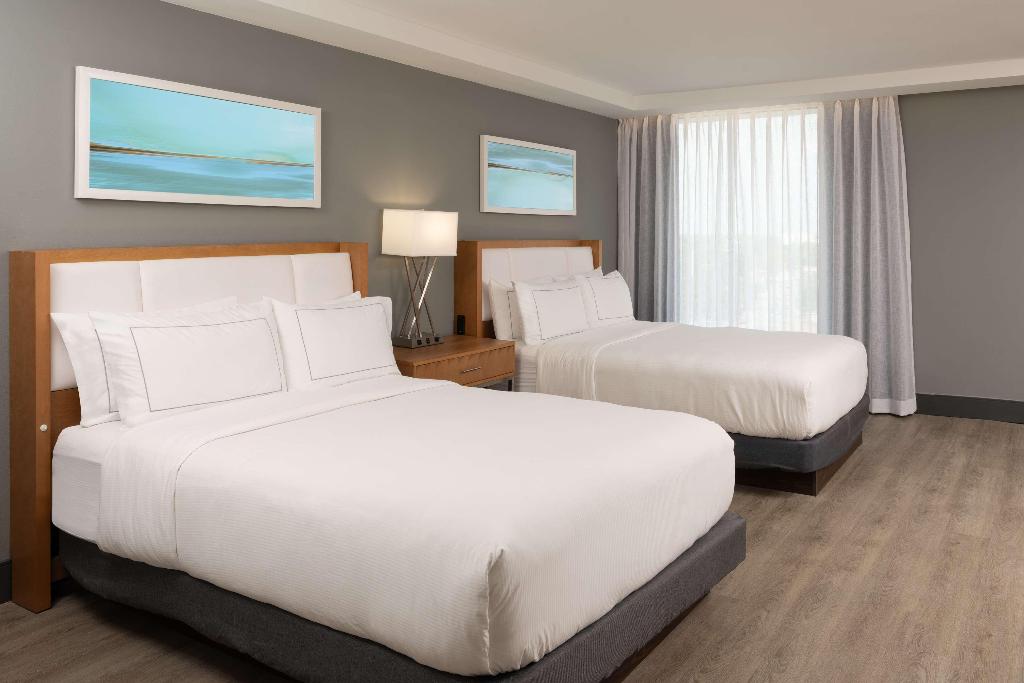 Doubletree By Hilton Miami North I-95
