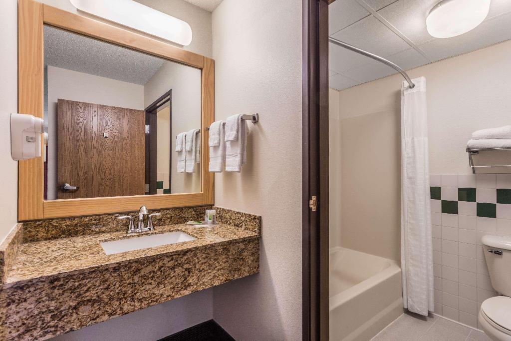 AmericInn by Wyndham Wisconsin Dells