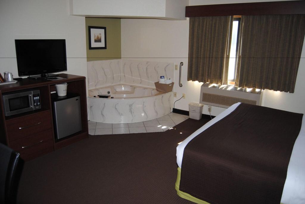 AmericInn by Wyndham Grand Rapids
