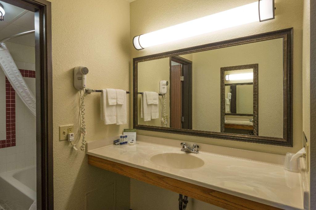 AmericInn by Wyndham Minocqua