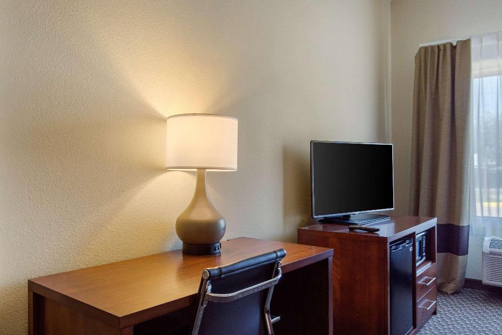 Comfort Inn & Suites SW Houston Sugarland
