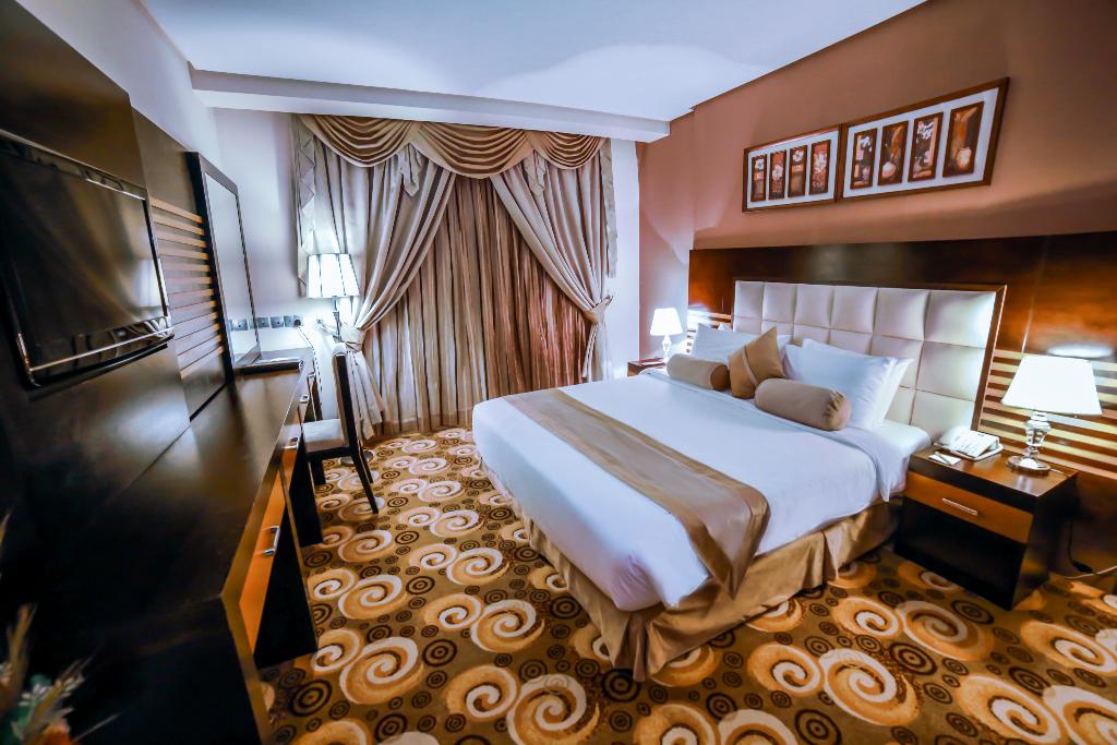 Reef Global Hotel