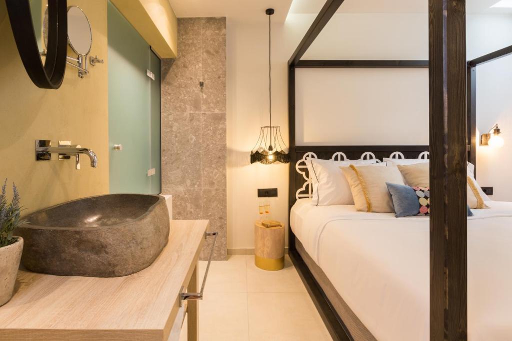 Cressa Suites – Adults Only