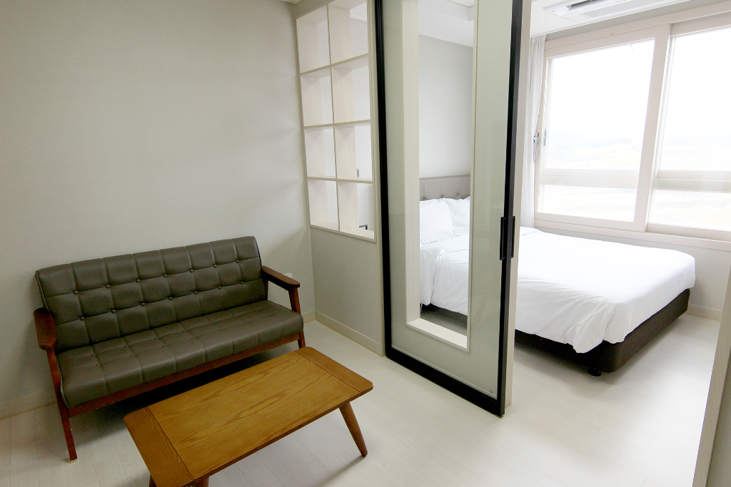 AM Hotel