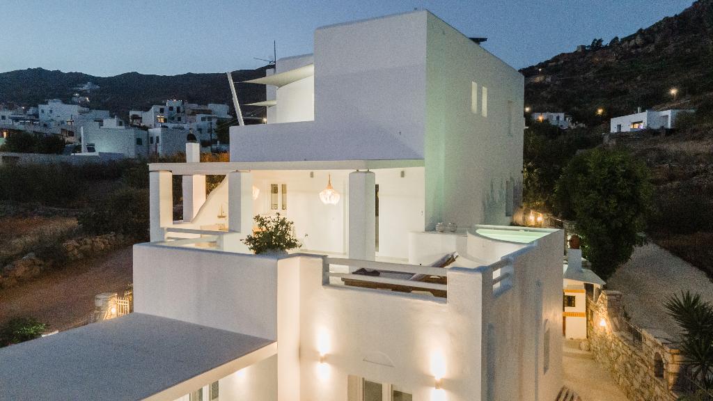 Aeolos Luxury Villas & Suites