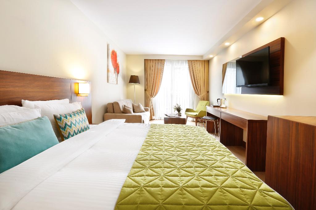 The White Orient Hotel