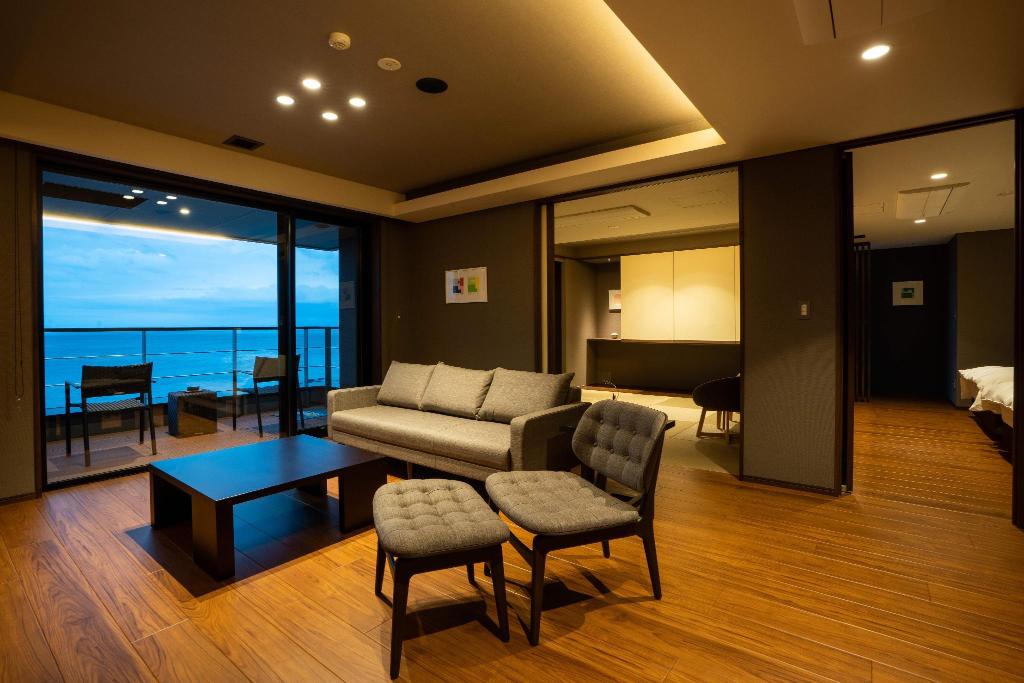 GAHAMA terrace