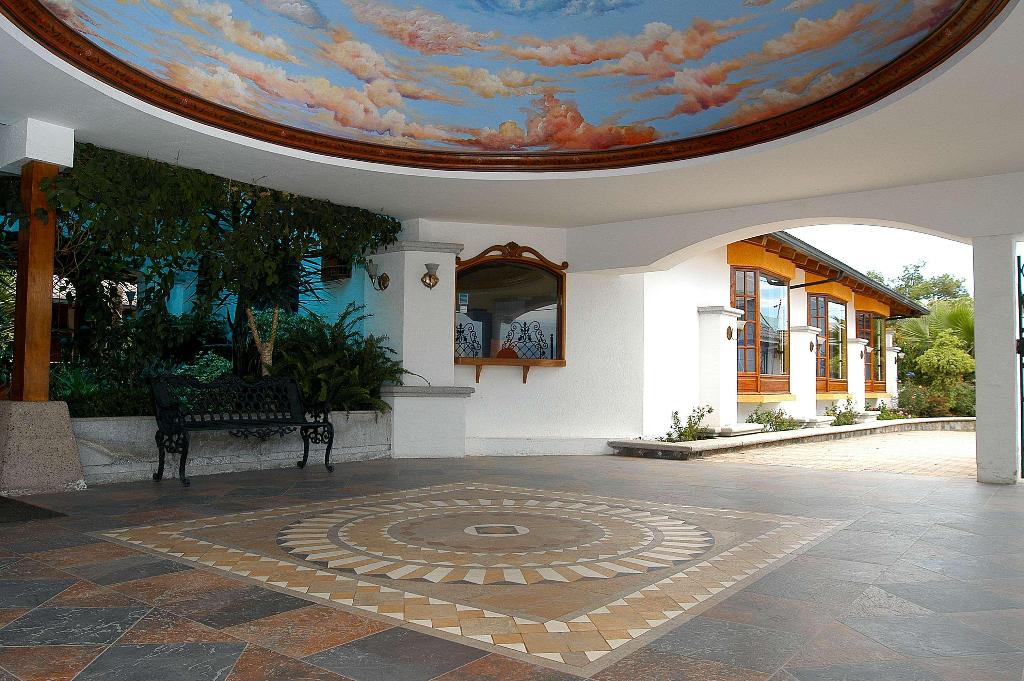 Rincon De Puembo Bw Signature Collection