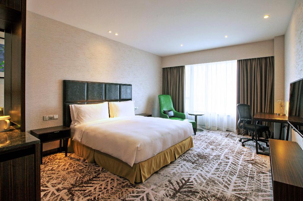 Crowne Plaza Shanghai Jinshan