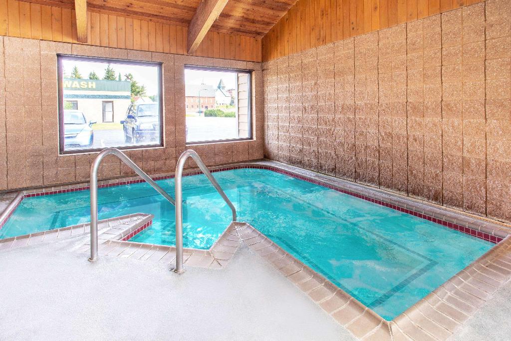 AmericInn by Wyndham Calumet