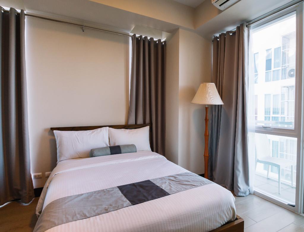 CSuites at 8 Newtown Mactan Cebu