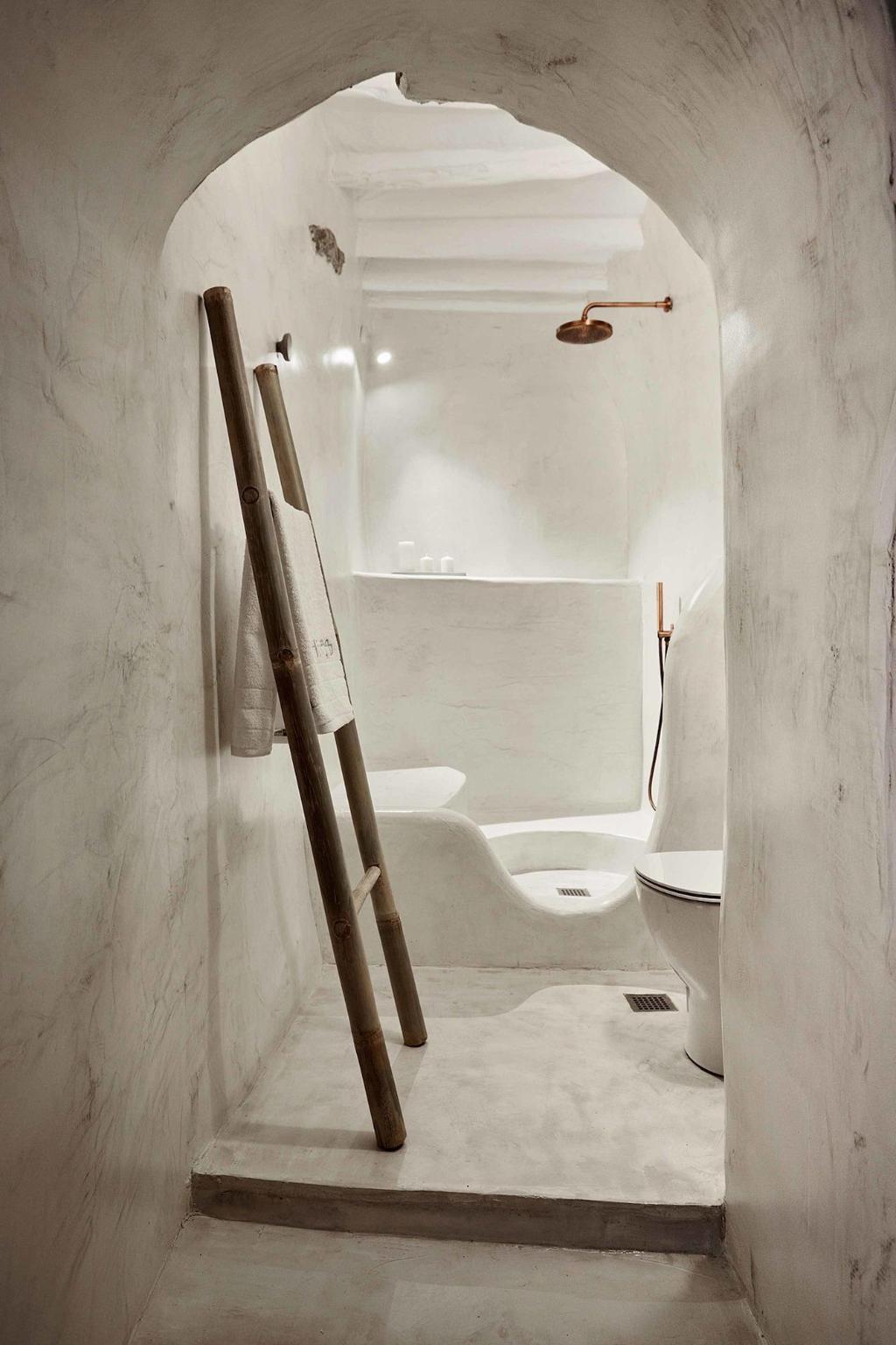 Living Theros Luxury Suites