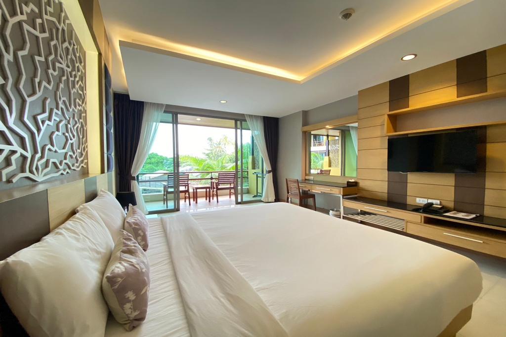Aqua Resort Phuket