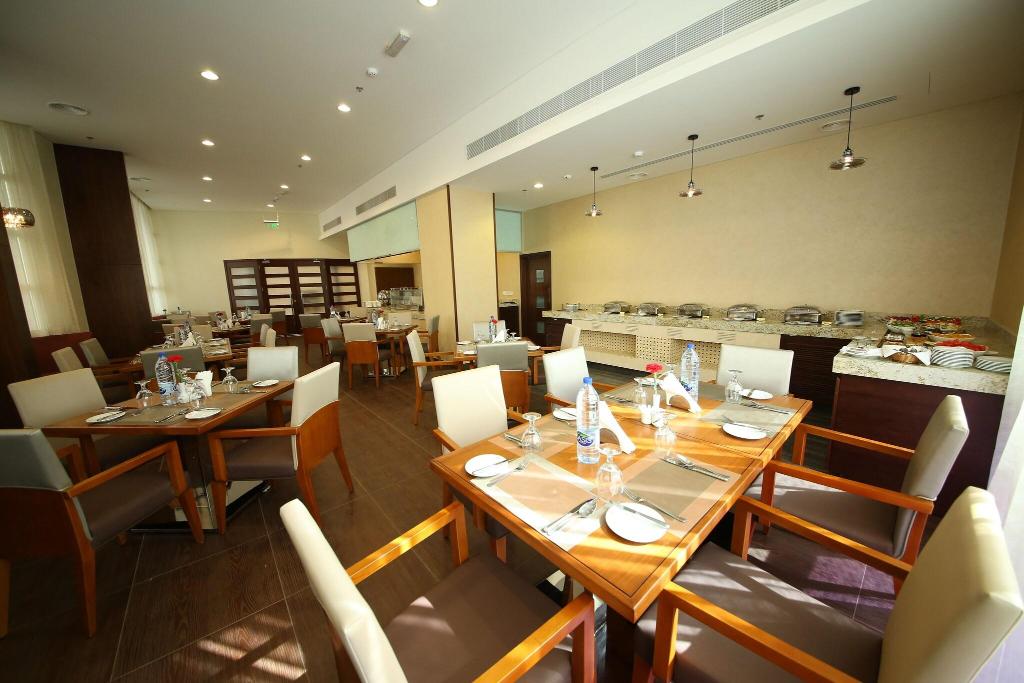 Lavender Hotel - Restaurant