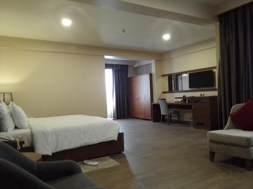 AH Hotel and conference