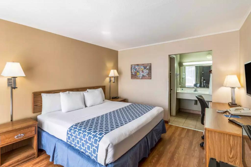 Rodeway Inn Beckley Area