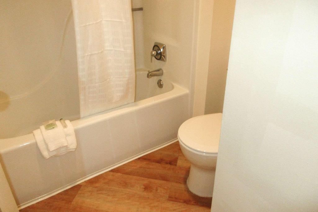 Quality Inn & Suites Raleigh Durham Airport