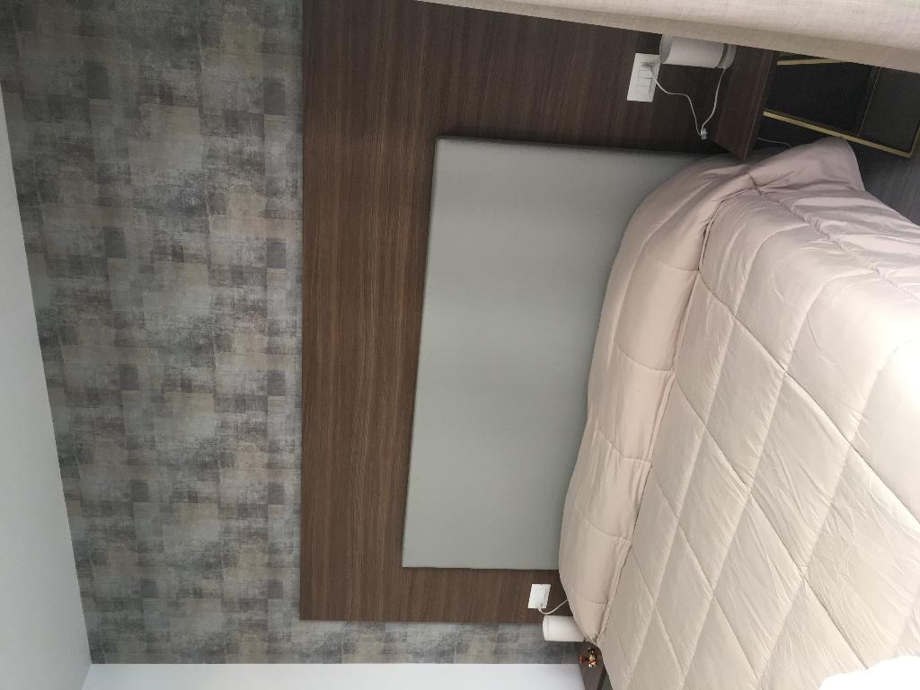 8 Room Hotel