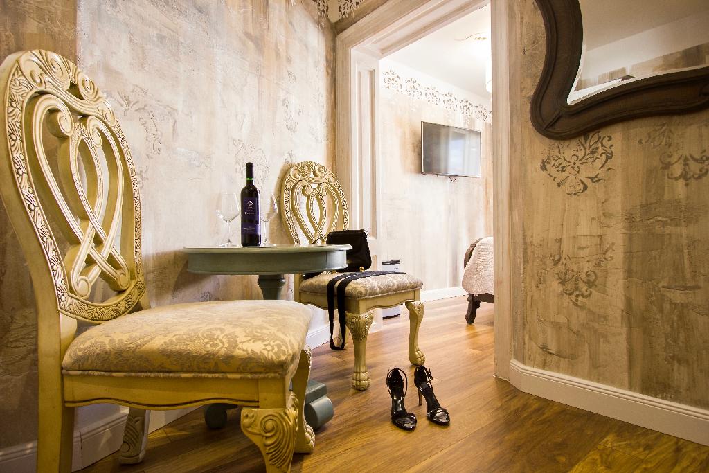 Plaza Marchi Old Town - Quaint & Elegant Hotels